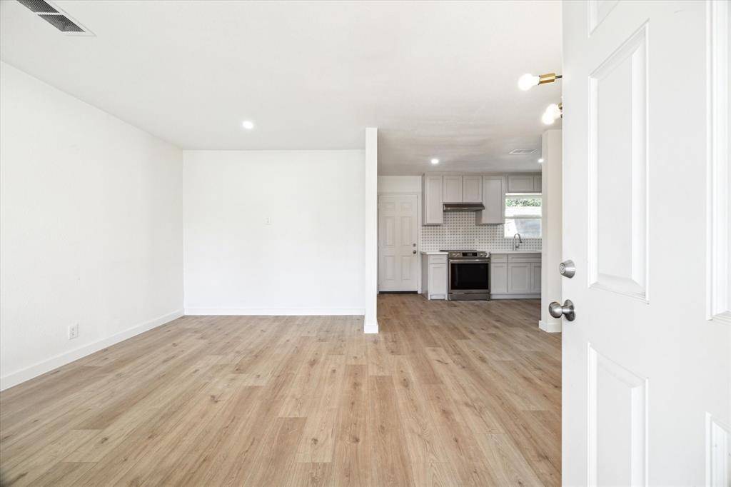 Houston, TX 77033,5859 Belmark ST