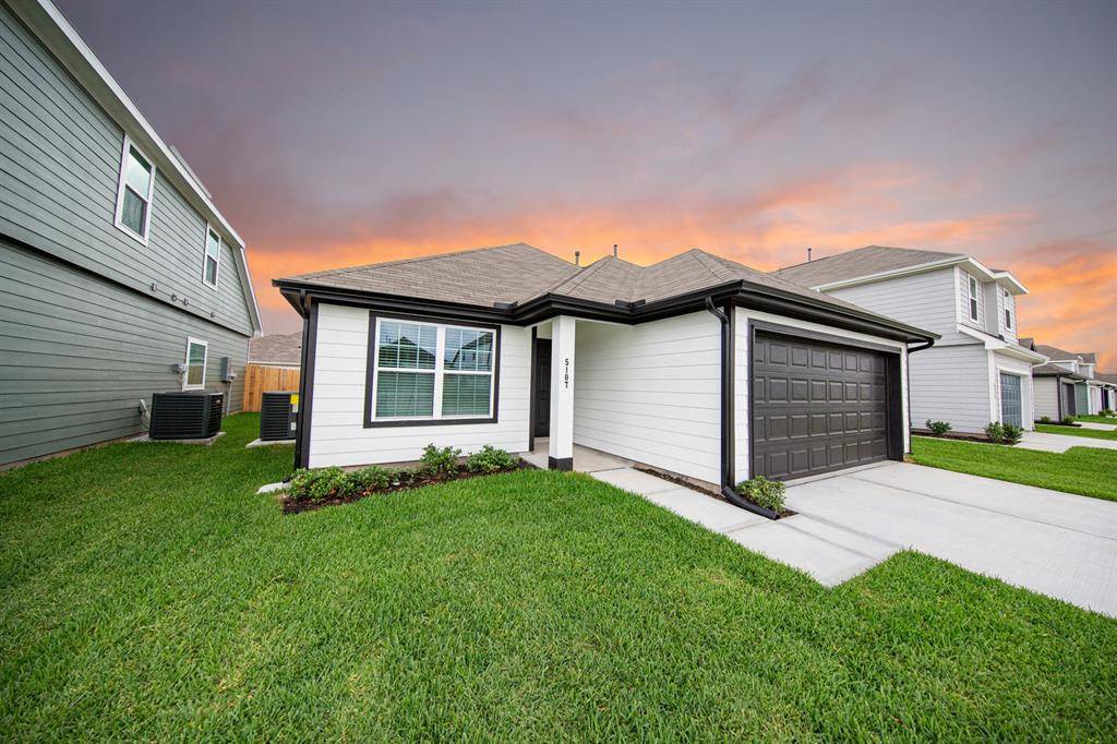 Rosharon, TX 77583,5107 Hector Gustavo DR