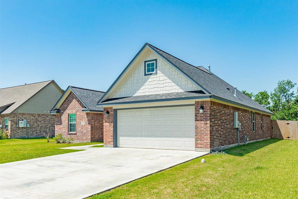Clute, TX 77531,326 Yorktown AVE