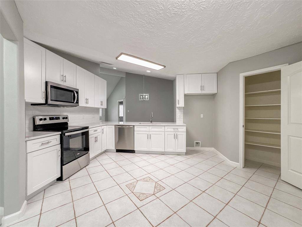 League City, TX 77573,2812 Forest Hills DR