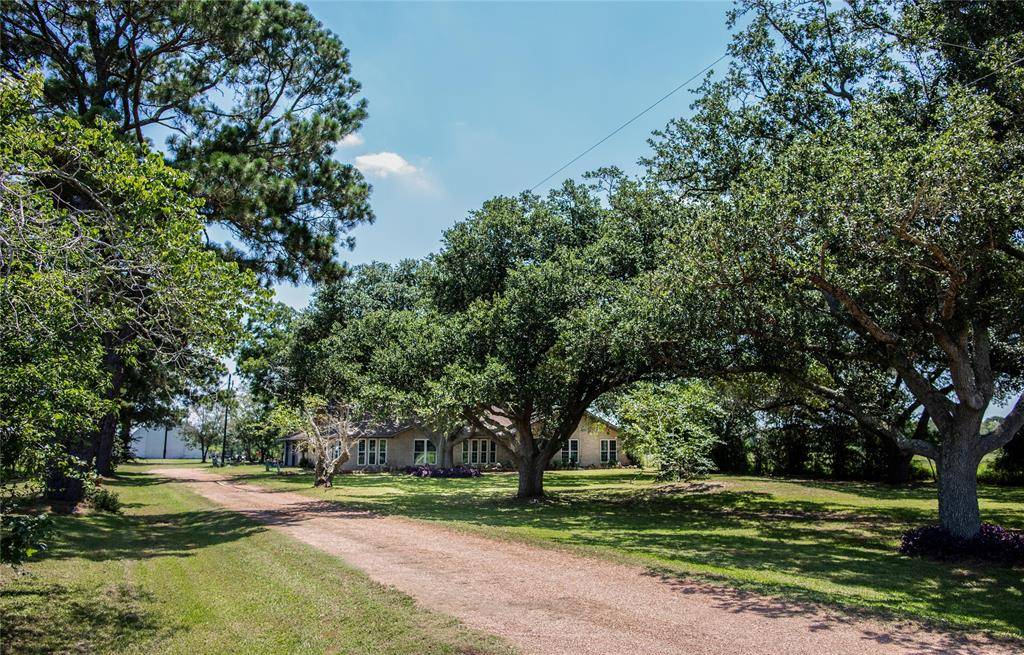 East Bernard, TX 77435,1704 County Road 291