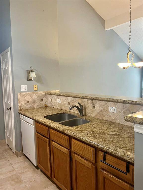 Pearland, TX 77584,667 E Country Grove CIR