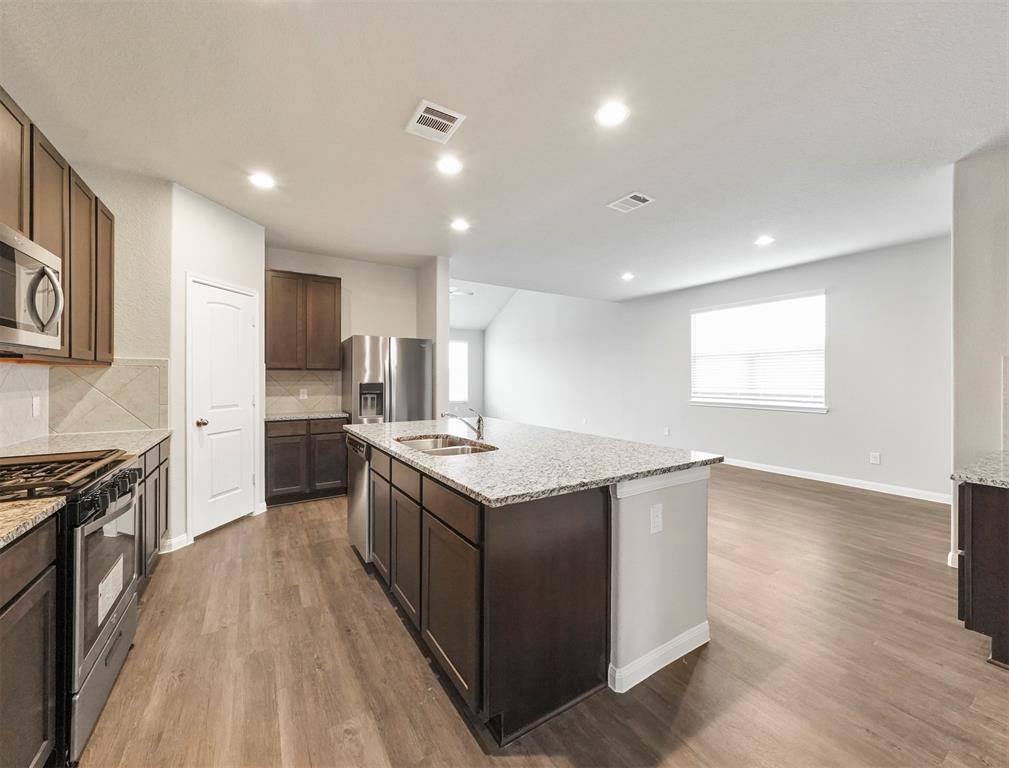 Katy, TX 77493,24730 Bastiani Canvas LN