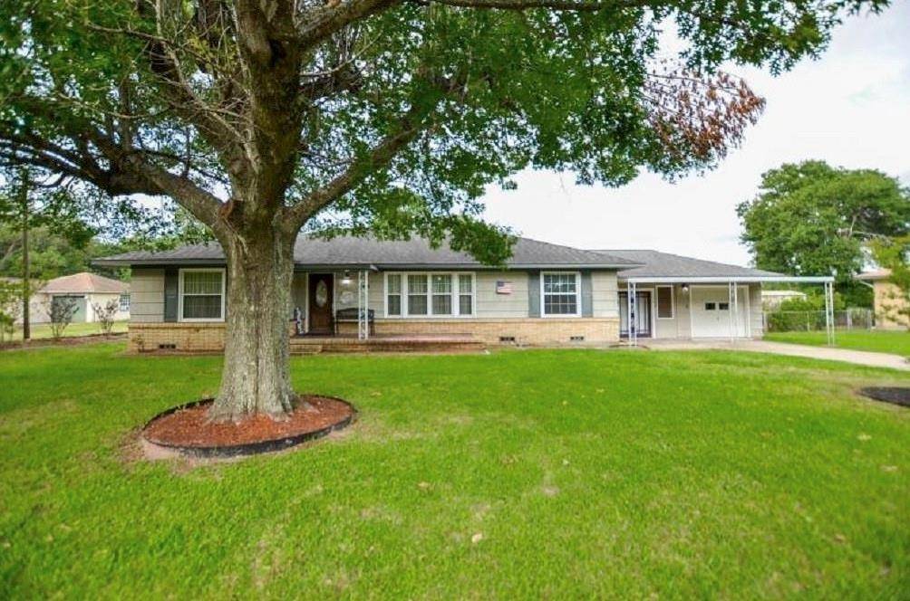 Sealy, TX 77474,1116 N Meyer ST
