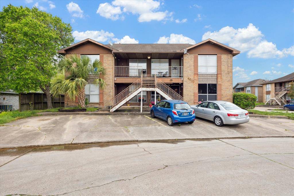 Dickinson, TX 77539,4017 Briar Hollow DR