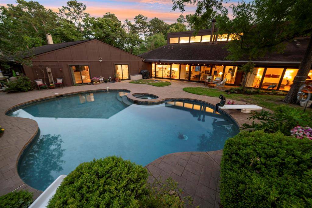 Houston, TX 77042,10318 Pine Forest RD