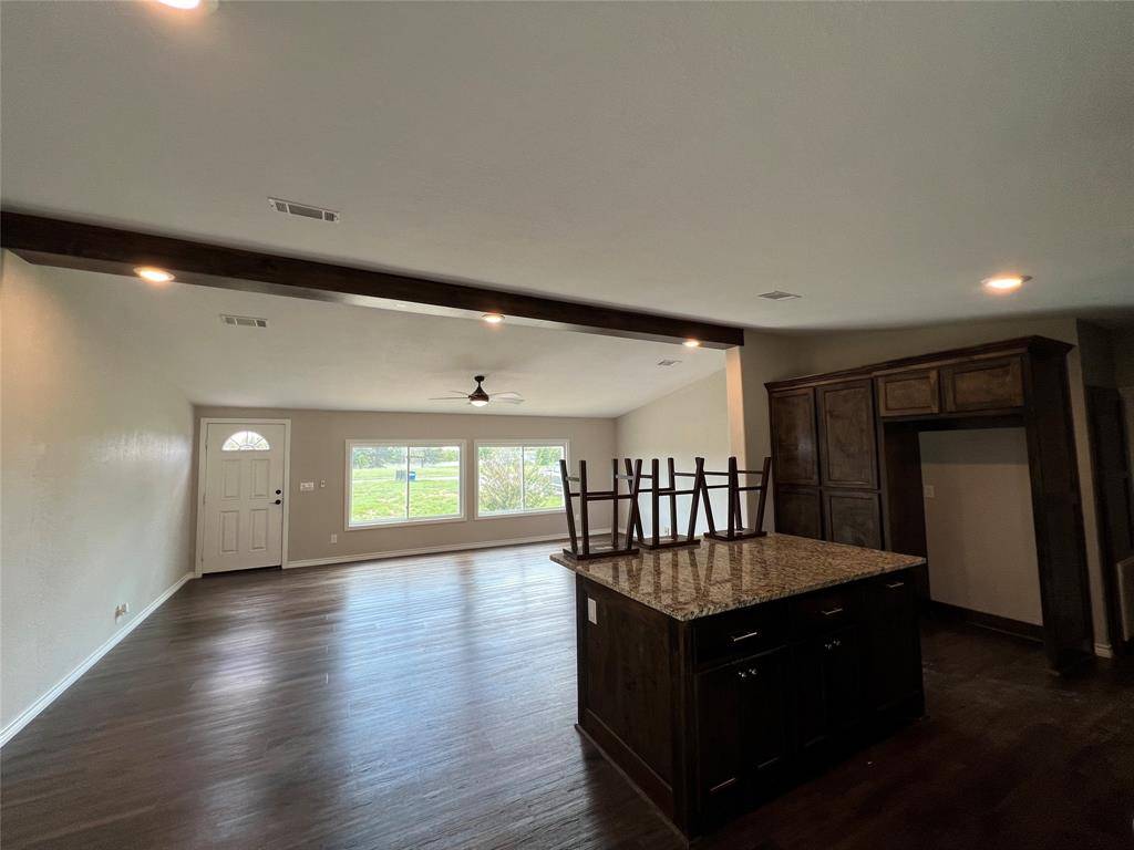 Buffalo, TX 75831,811 Golden Acres