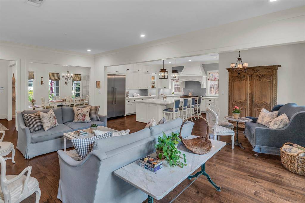 Houston, TX 77079,710 W Forest DR