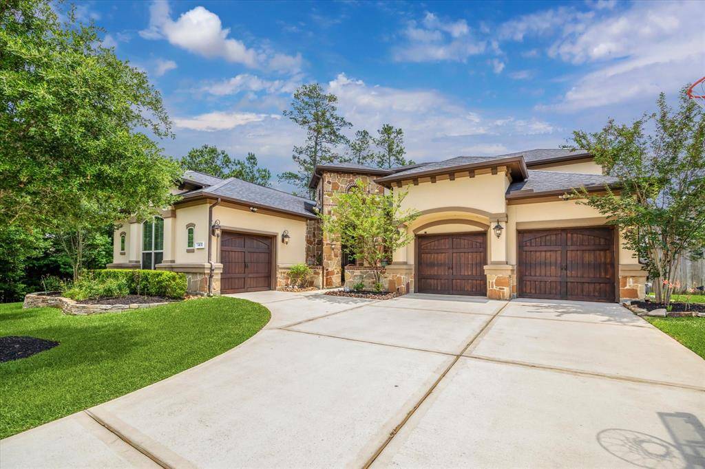 Pinehurst, TX 77362,34132 Willow Bluff LN