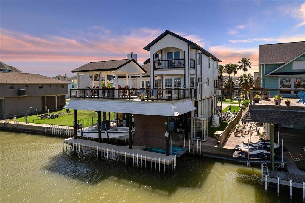 Tiki Island, TX 77554,218 Lokai ST