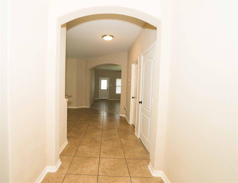 Dickinson, TX 77539,204 Lighthouse Bay LN