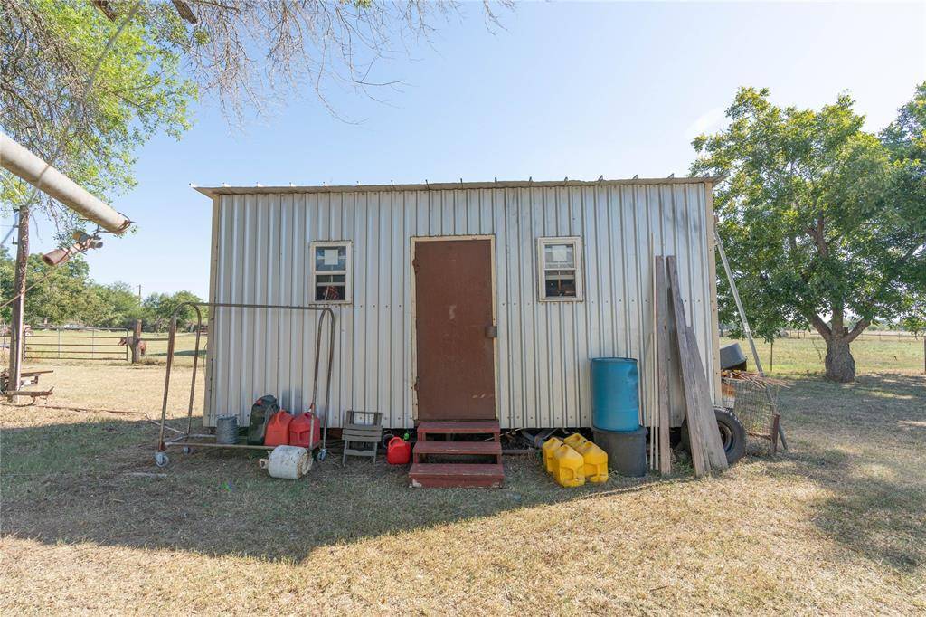 Devine, TX 78016,1115 County Road 669