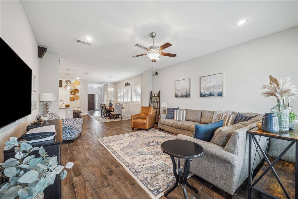 Crosby, TX 77532,422 Beach Rose XING