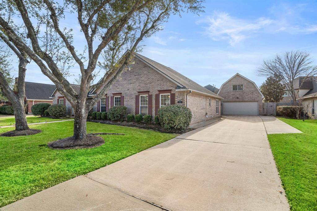 Friendswood, TX 77546,802 Piney Ridge DR