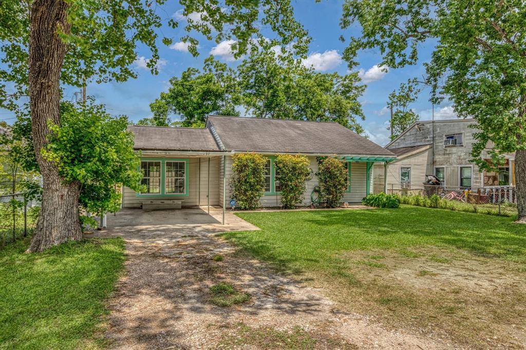 Brazoria, TX 77422,121 5th ST