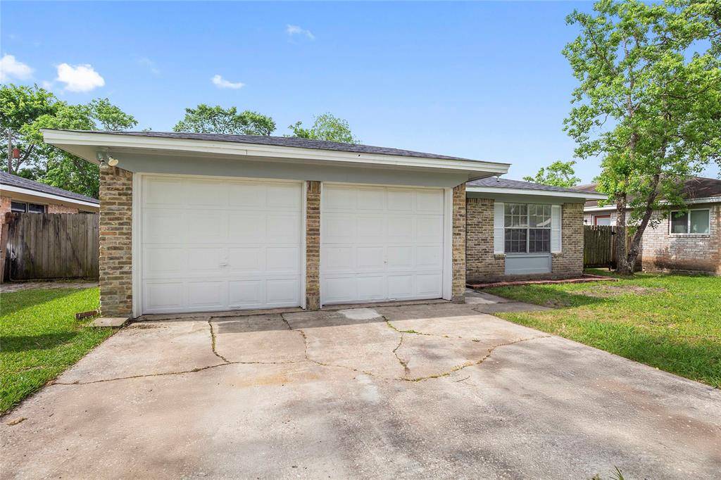 Dickinson, TX 77539,4706 36th ST
