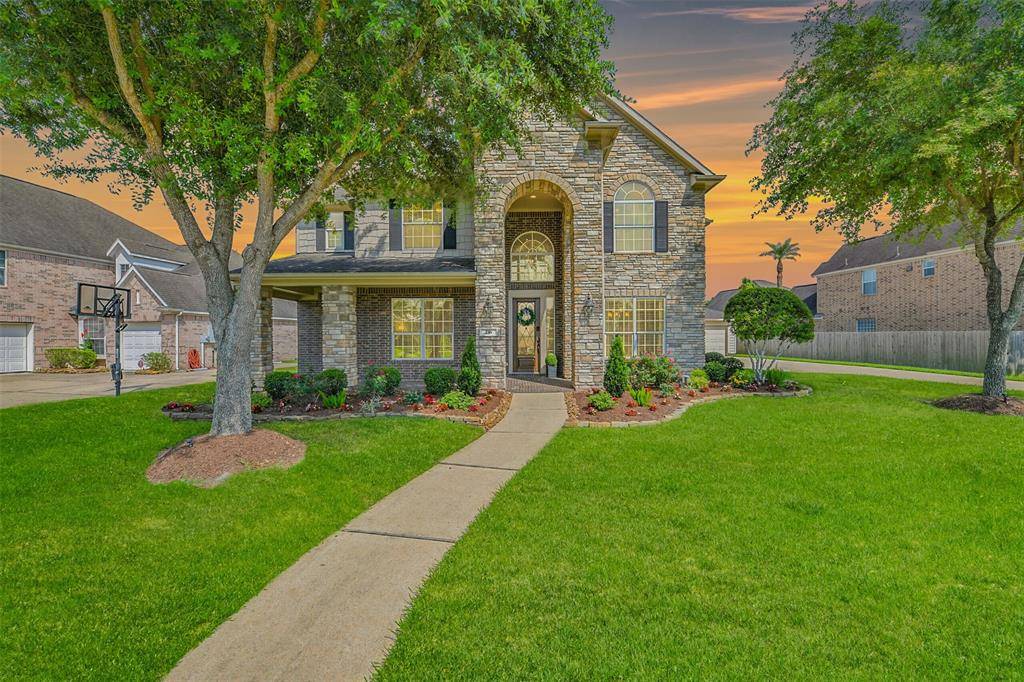 Friendswood, TX 77546,216 Mesquite Falls LN