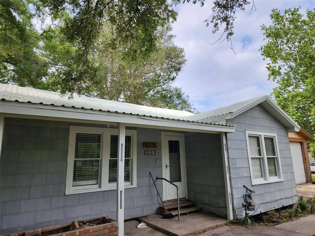 Alvin, TX 77511,1102 Robinson ST