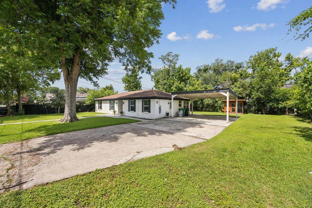 Houston, TX 77009,5009 Cochran ST