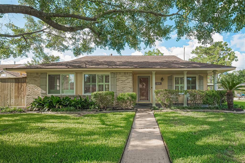 Houston, TX 77092,5049 De Milo DR
