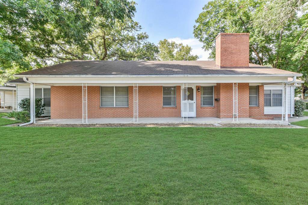 Brenham, TX 77833,107 E Stone ST