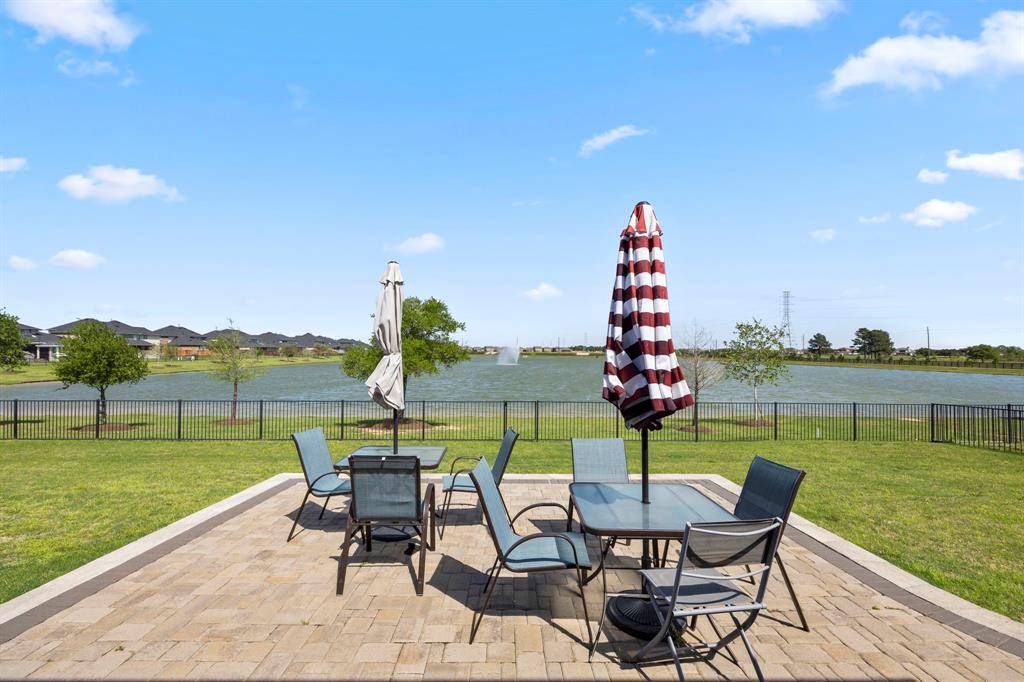 Katy, TX 77493,104 Lakehouse Landing DR