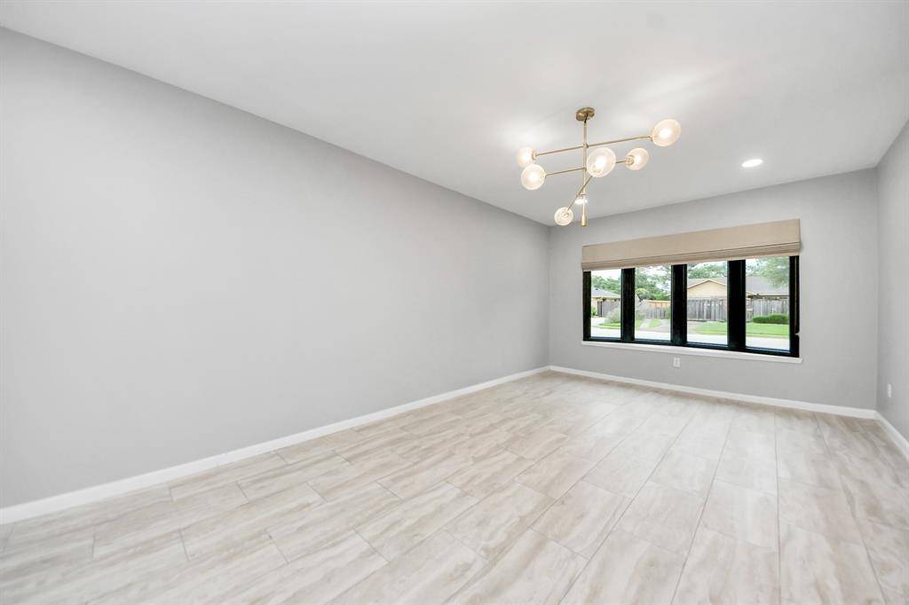 Houston, TX 77092,4821 Viking DR