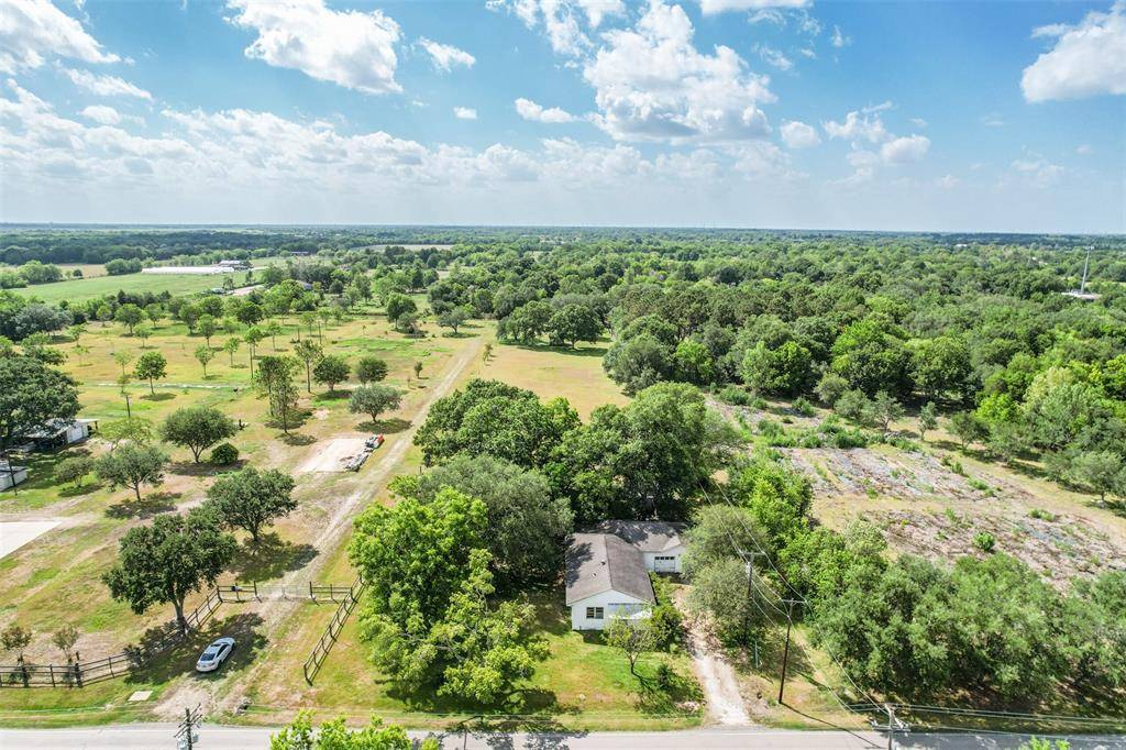 Alvin, TX 77511,852 Davis Bend Road