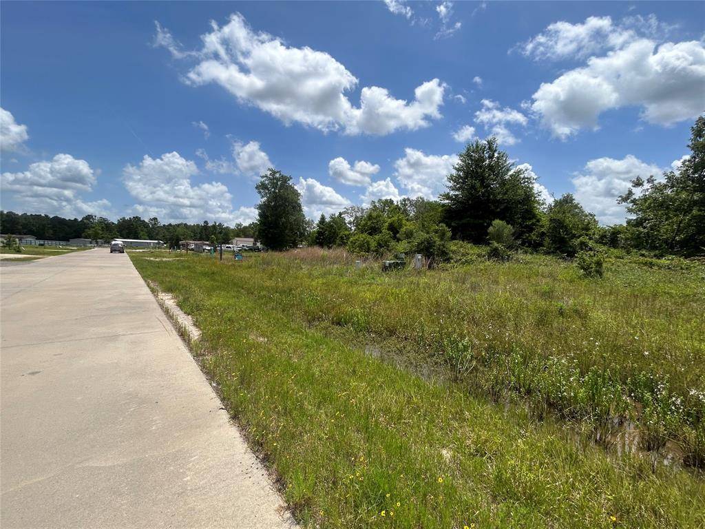 Cleveland, TX 77327,1372 Road 5263