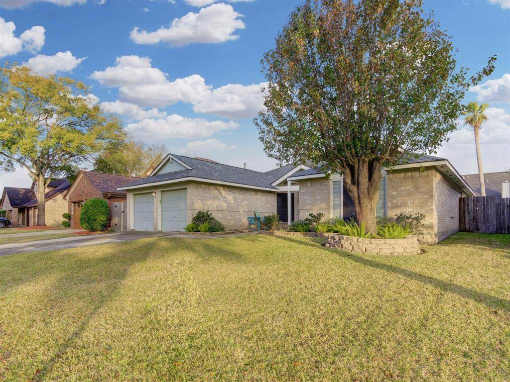 La Porte, TX 77571,10941 Dogwood DR