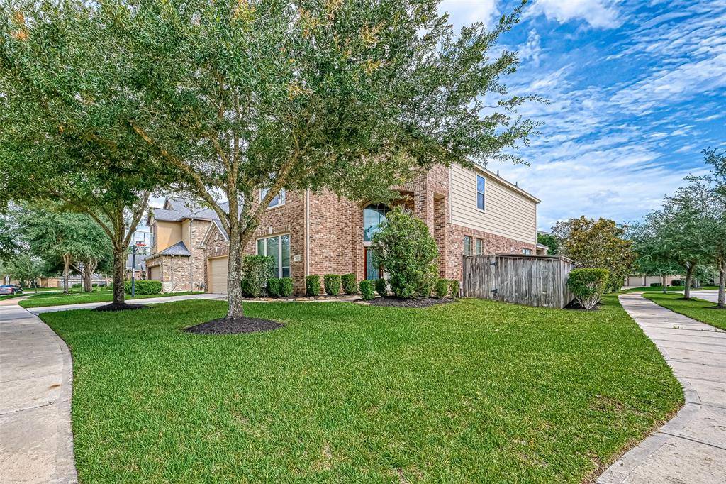 Sugar Land, TX 77479,5631 Kendall Hill LN