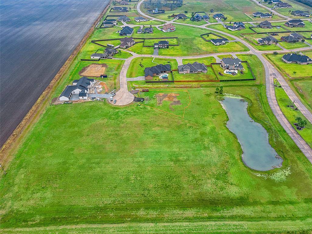 Rosharon, TX 77583,27810 Gulf Landing CT