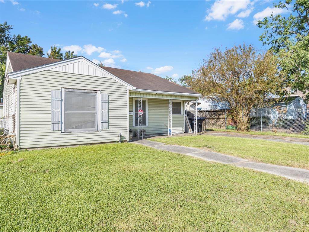 Houston, TX 77087,7418 Arnim ST