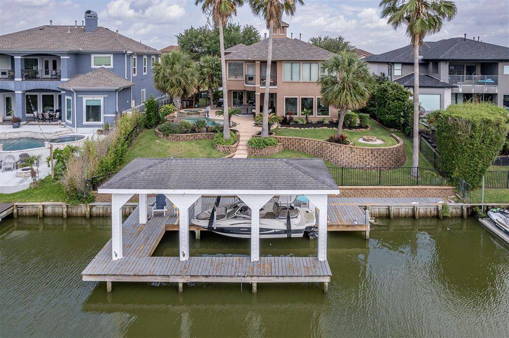 Seabrook, TX 77586,2938 N Island DR
