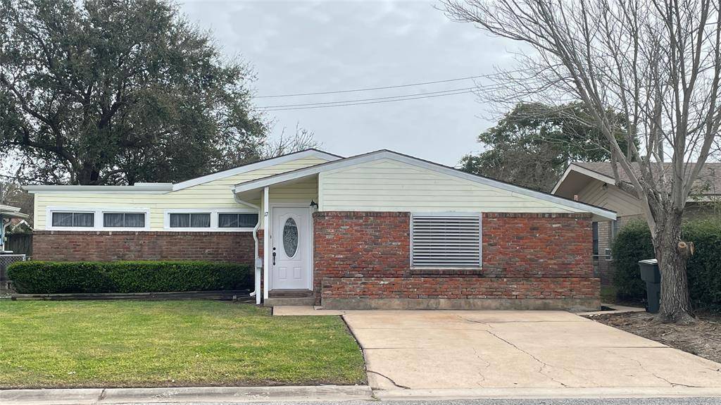 Galveston, TX 77550,17 Manor Way