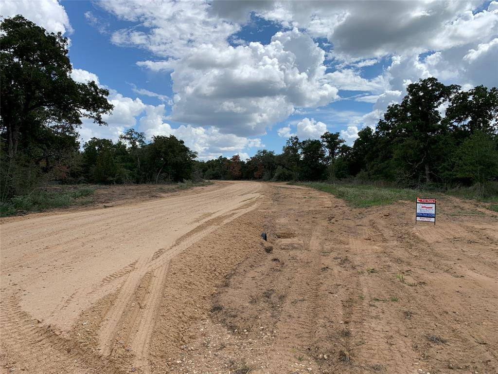 Hallettsville, TX 77964,TBD Private Road 1581