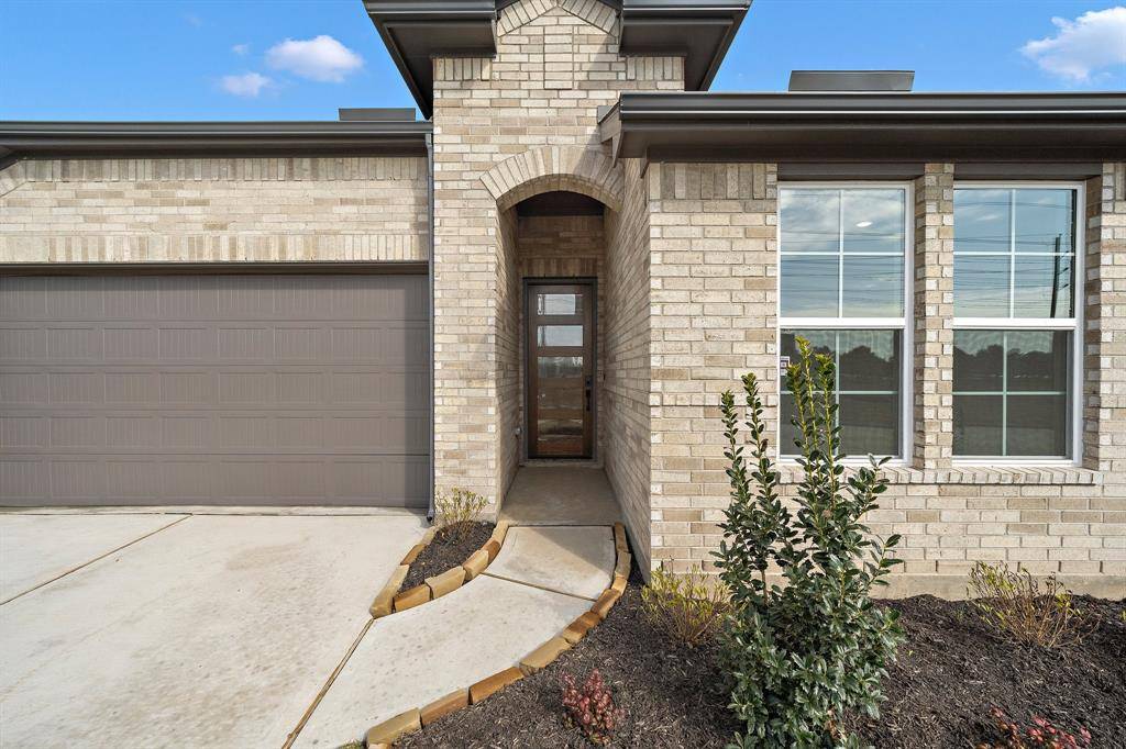 Cypress, TX 77433,18714 Sweetwater Springs