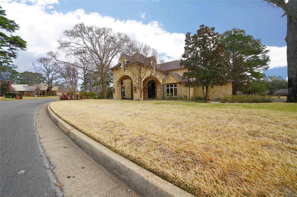 Tyler, TX 75703,7201 Pinetree PL