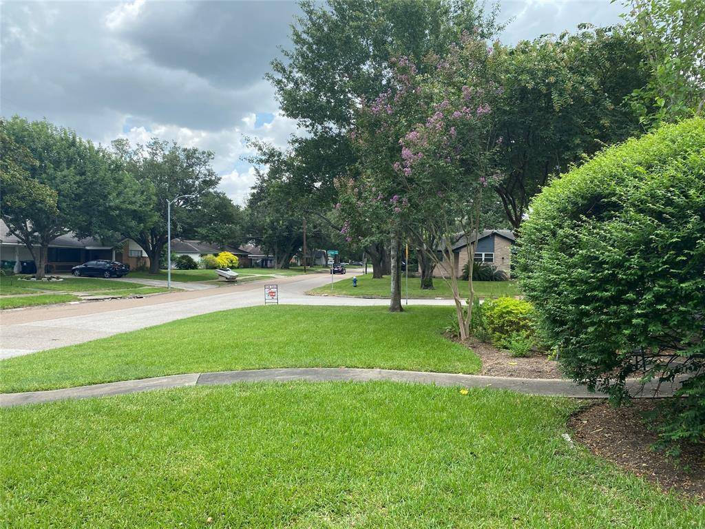 Houston, TX 77096,9614 Greenwillow ST