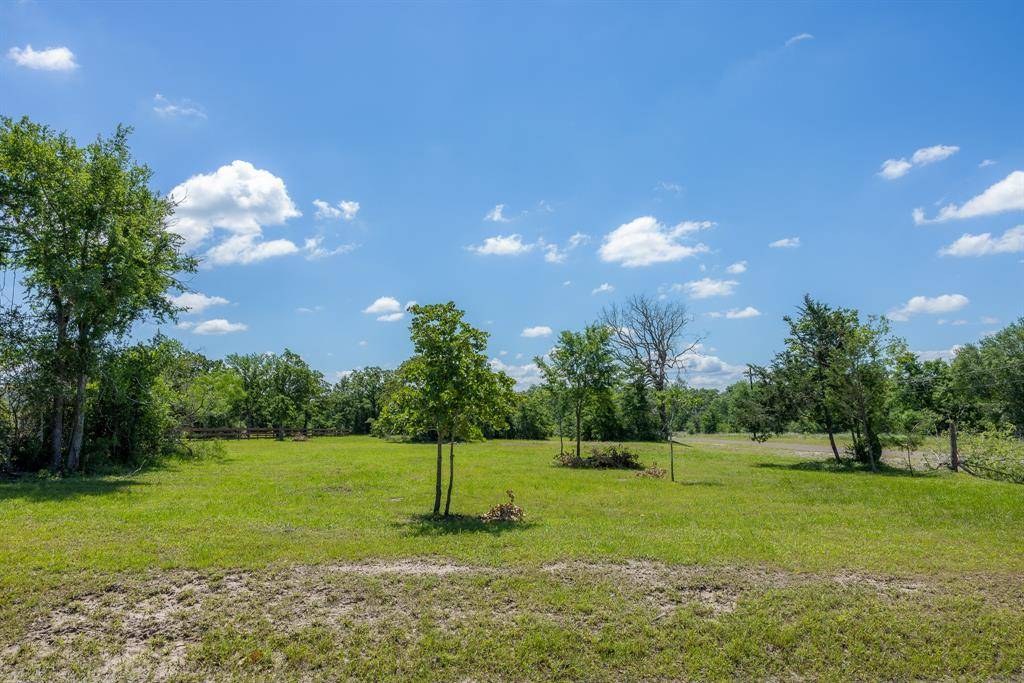 Bedias, TX 77831,6676 Atakapan Trail