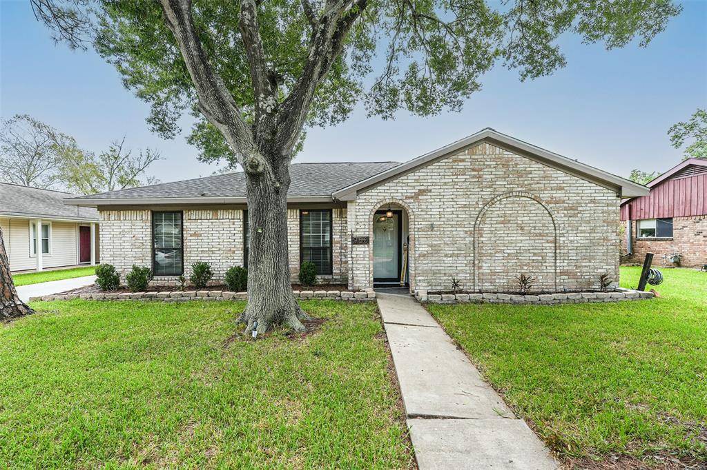 Houston, TX 77062,950 Wavecrest LN