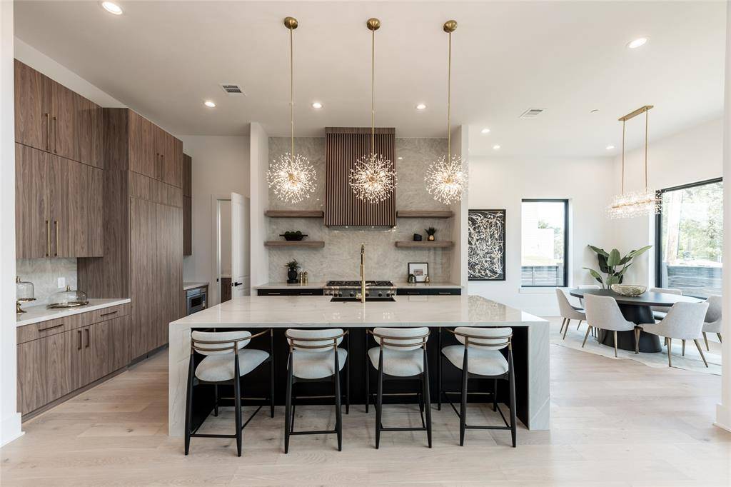 Bellaire, TX 77401,5008 Holt ST
