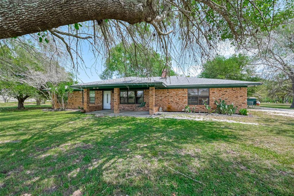 Hallettsville, TX 77964,1683 County Road 377