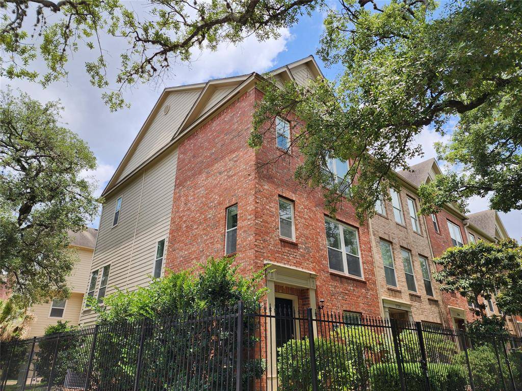 Houston, TX 77004,2722 Crawford ST