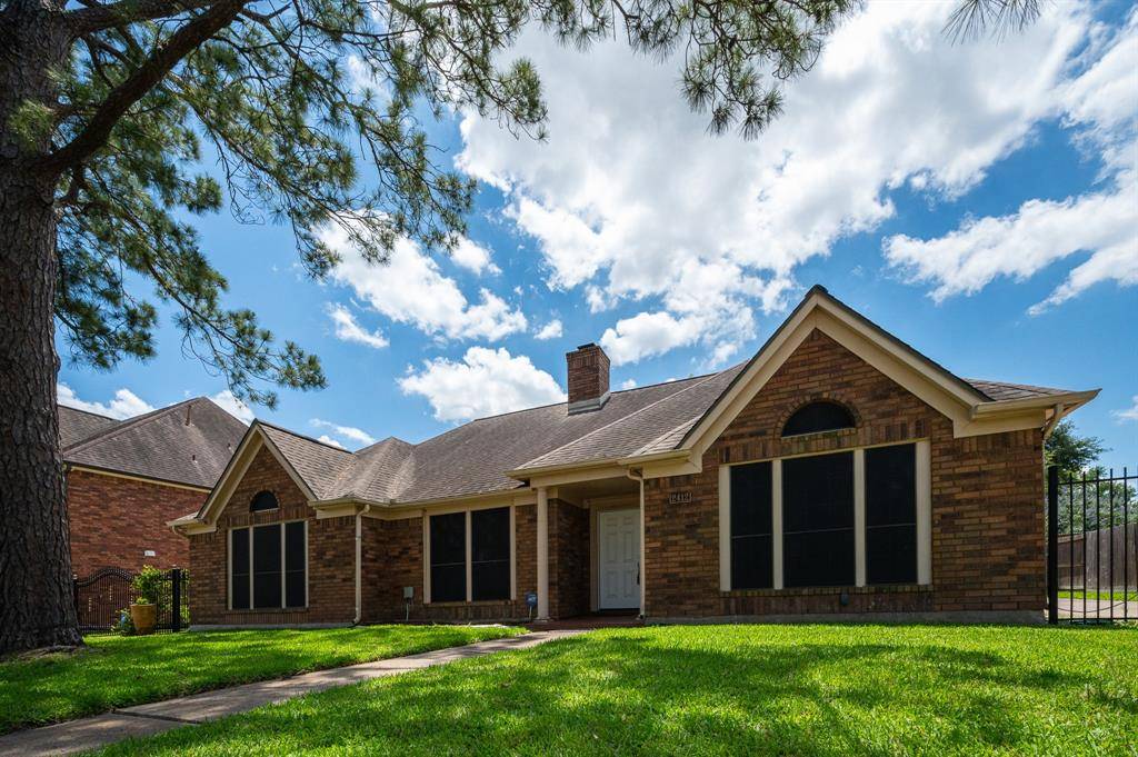Pearland, TX 77581,2412 Londonderry DR