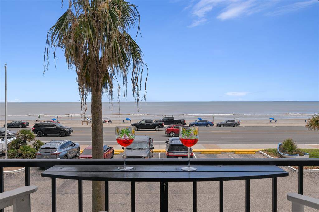 Galveston, TX 77551,7310 Seawall BLVD #208