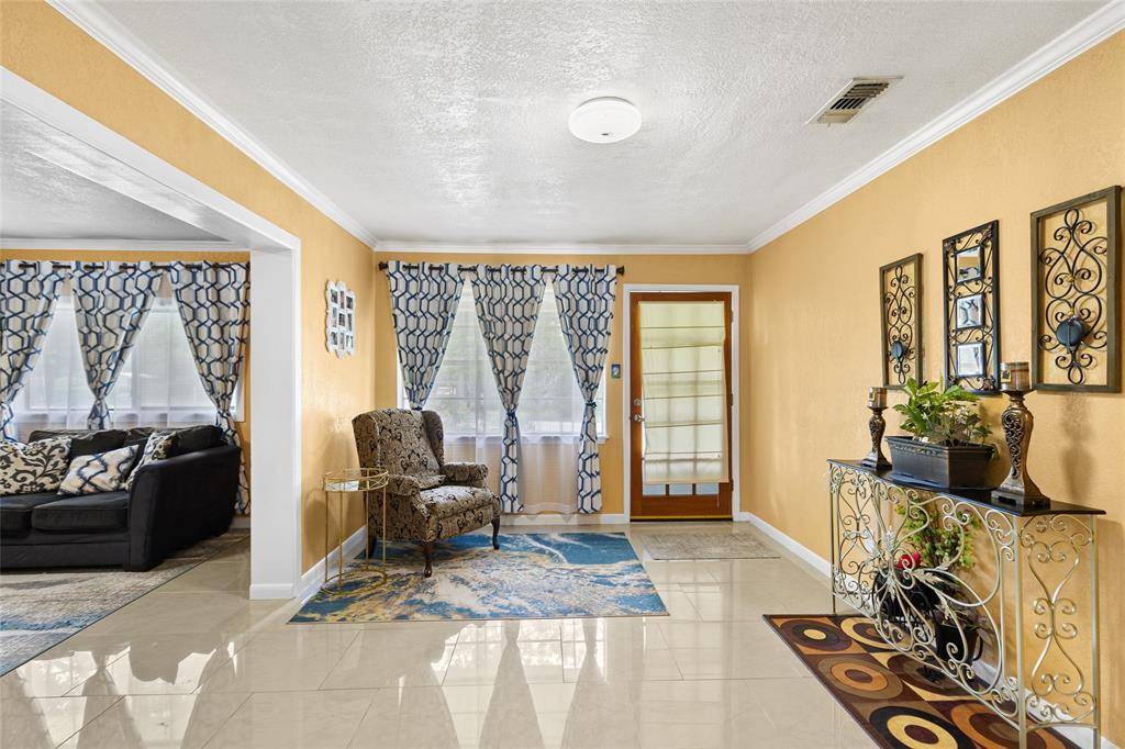 Huntsville, TX 77320,111 Town And Country LN