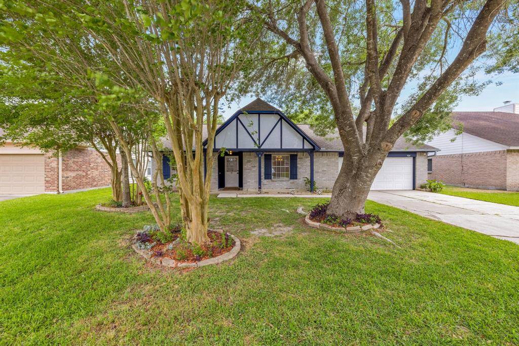 League City, TX 77573,404 Country LN