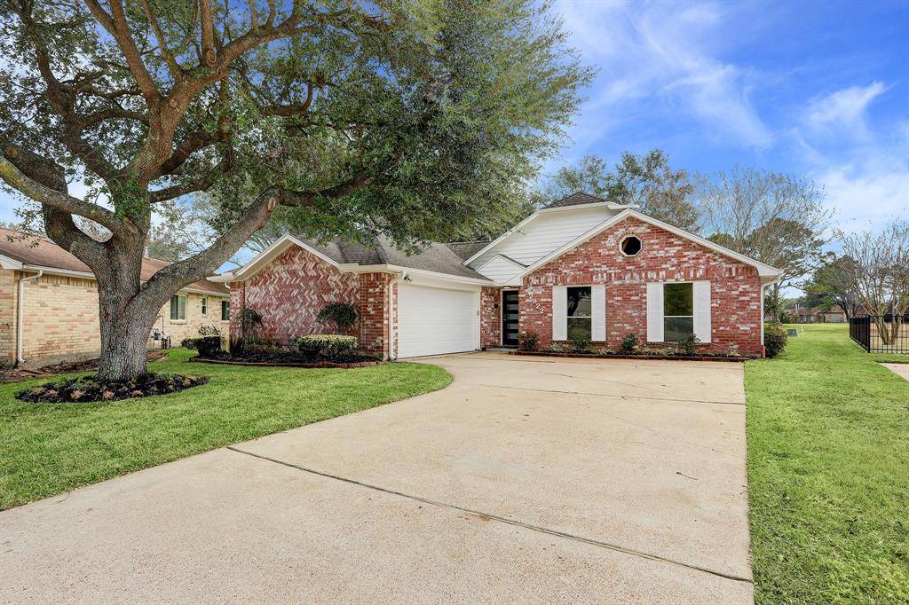 Pearland, TX 77584,2922 Poplar Creek LN