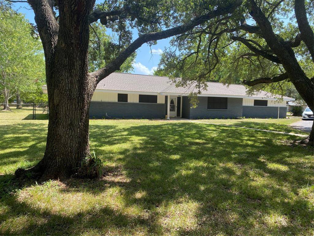 Angleton, TX 77515,600 Cotharn DR